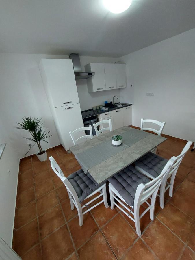 Apartma Sandi Sentilj ภายนอก รูปภาพ