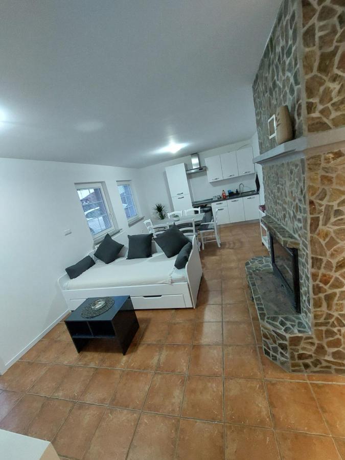 Apartma Sandi Sentilj ภายนอก รูปภาพ